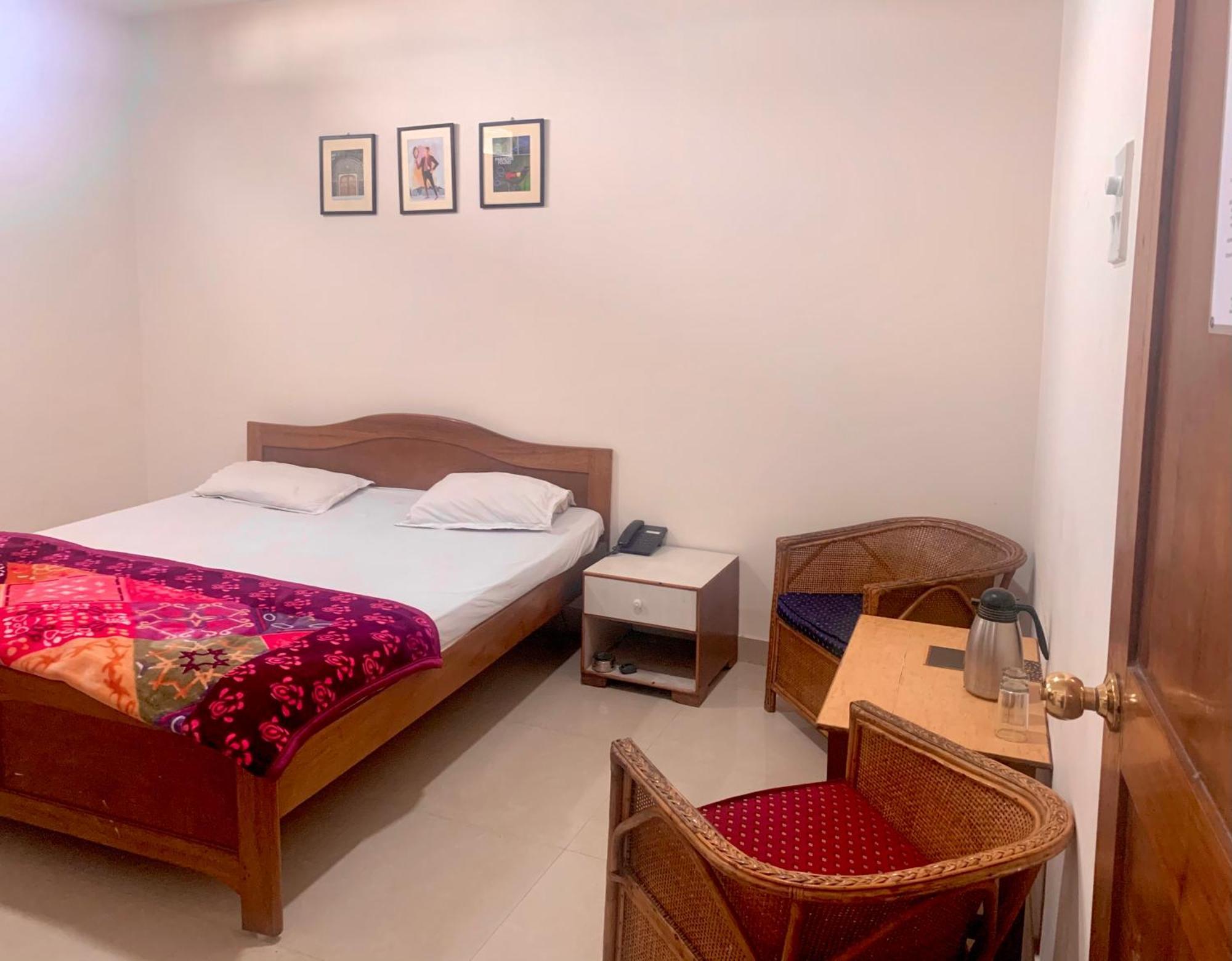 Hotel Devika Dibrugarh Ngoại thất bức ảnh