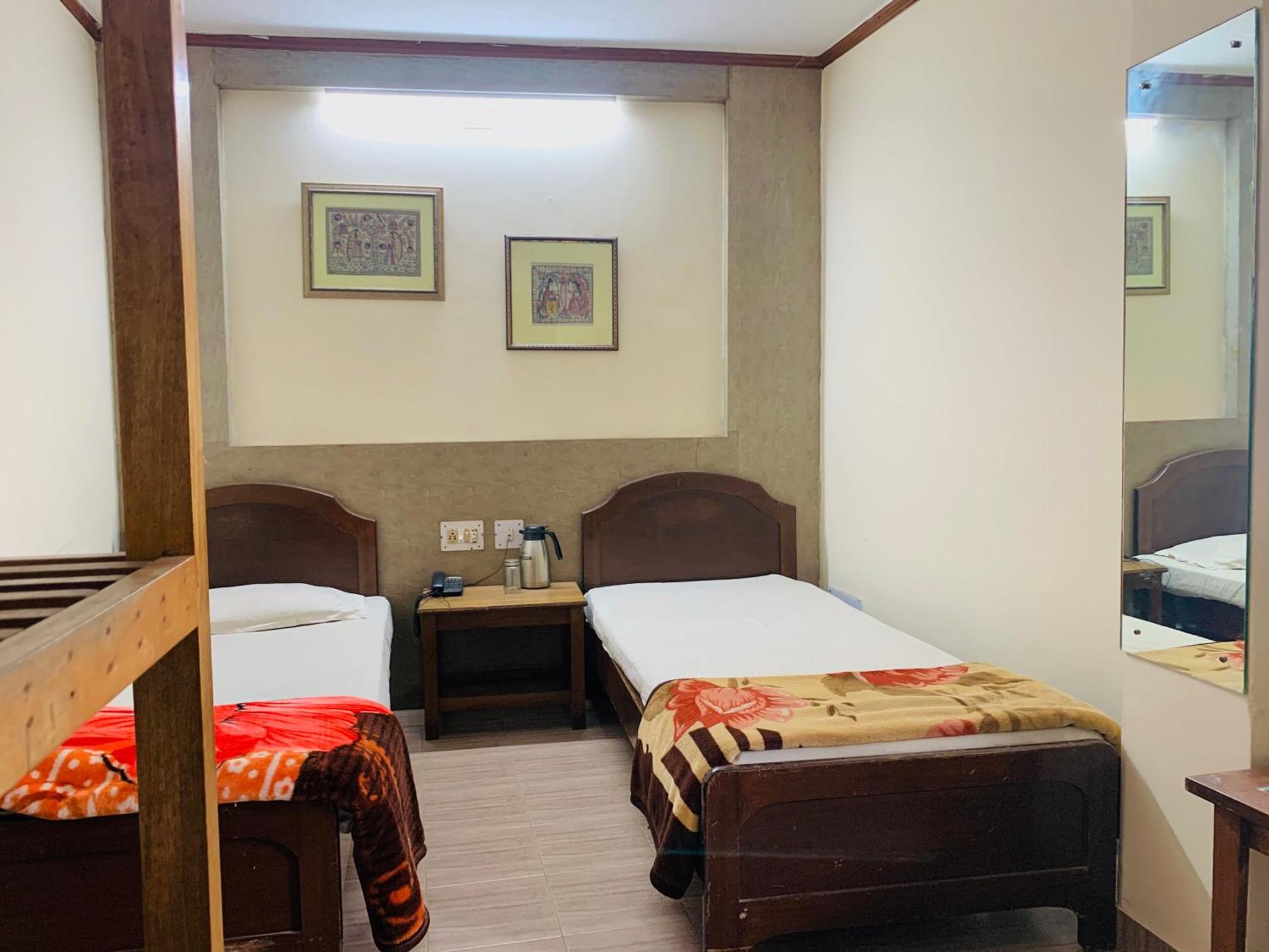 Hotel Devika Dibrugarh Ngoại thất bức ảnh