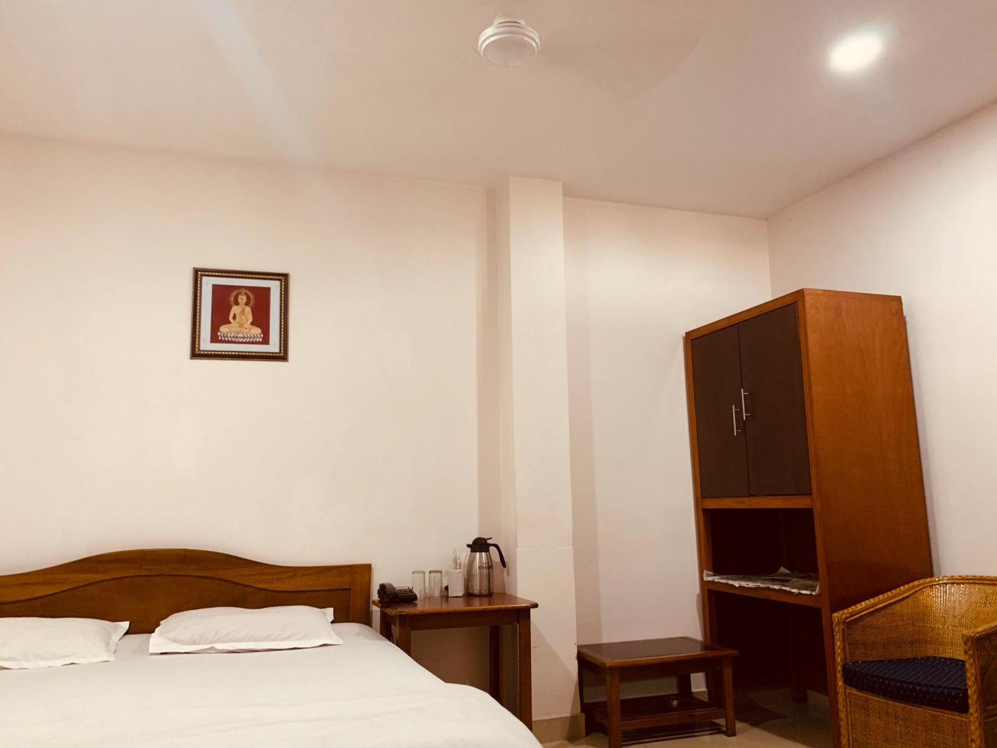 Hotel Devika Dibrugarh Ngoại thất bức ảnh